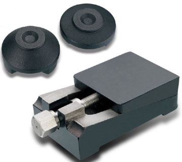 Adjustable level base